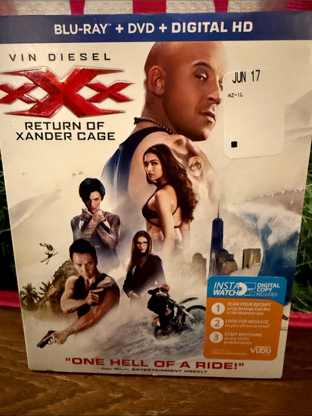 xXx: Return of Xander Cage - Blu-ray + DVD + Digital HD (White, Blue)